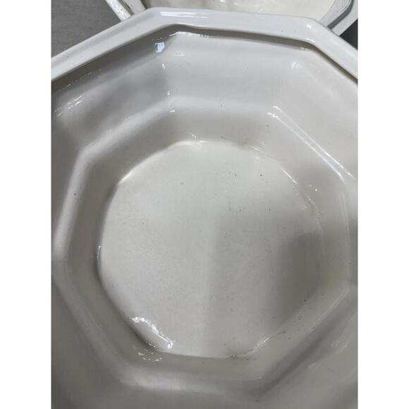 Red Cliff Ironstone Soup Tureen with Grape Motif - Picture 7 of 9